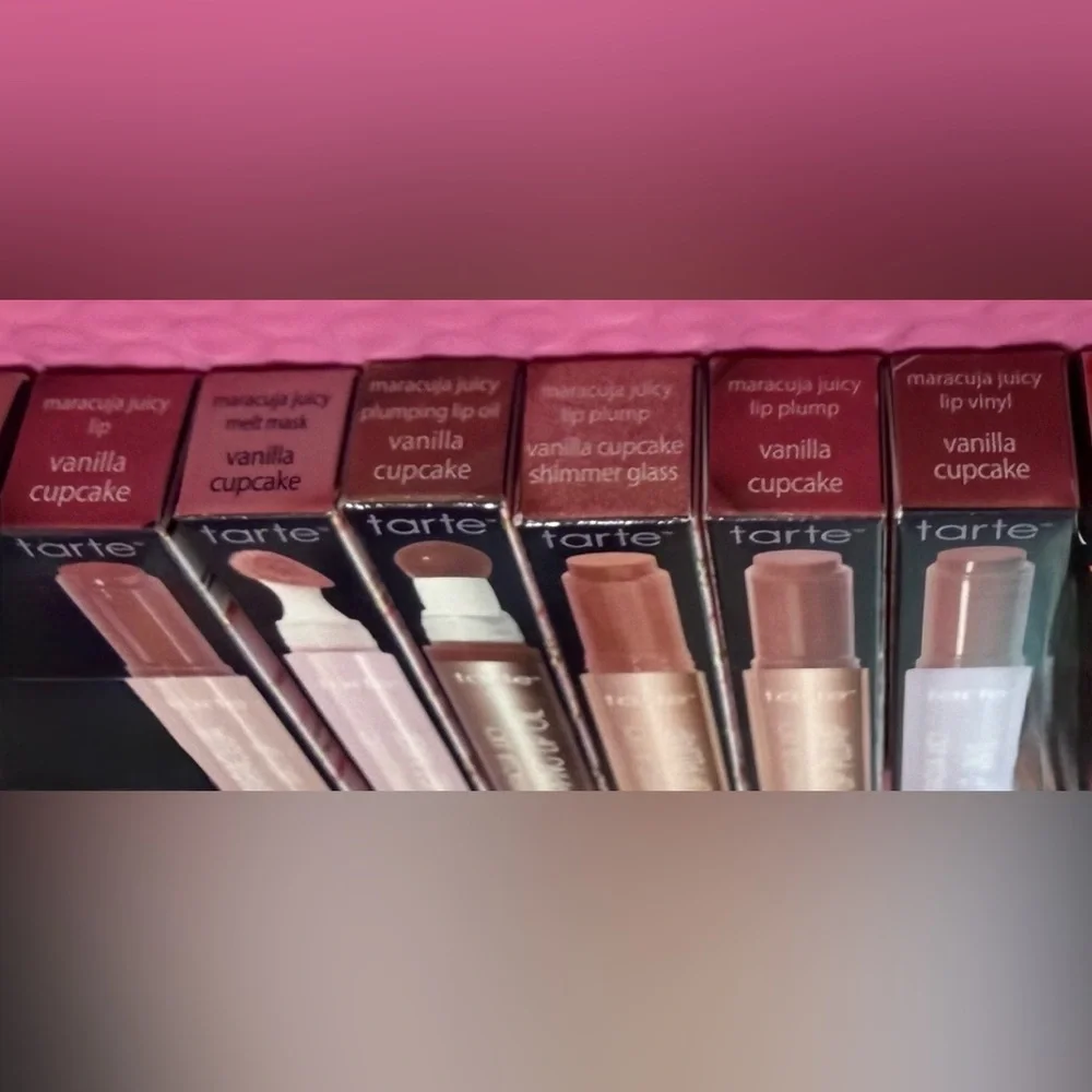 (6) Tarte Maracuja Dunkin Vanilla Cupcake Juicy Lip collection  - NWT💋
